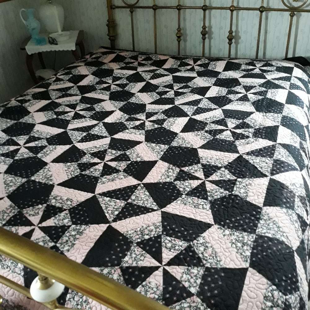 Black and pink king size kaleidoscope quilt